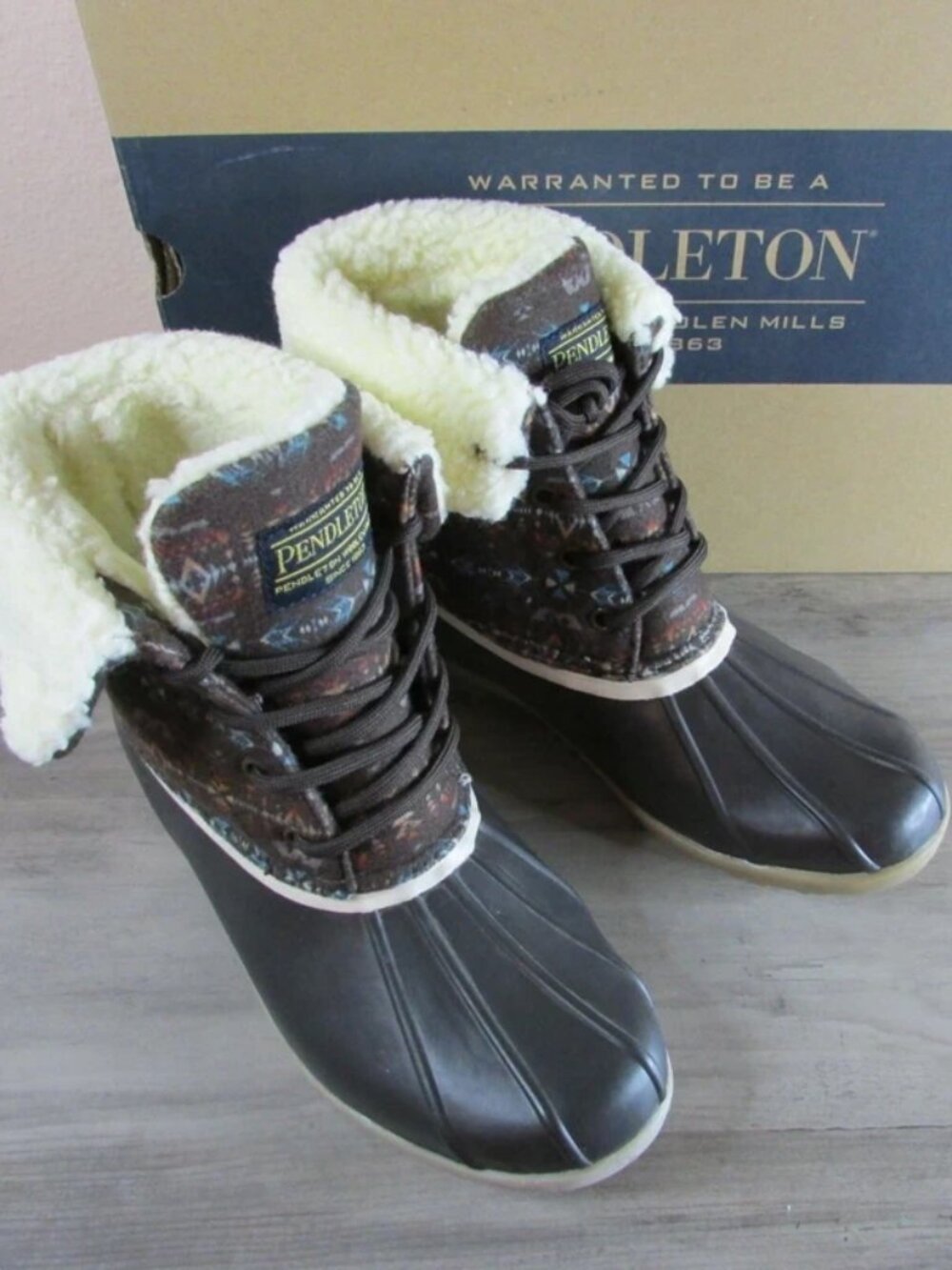 Pendleton Diamond Peak Mid Duck Boots Brown Women’s Size 6 New in Box